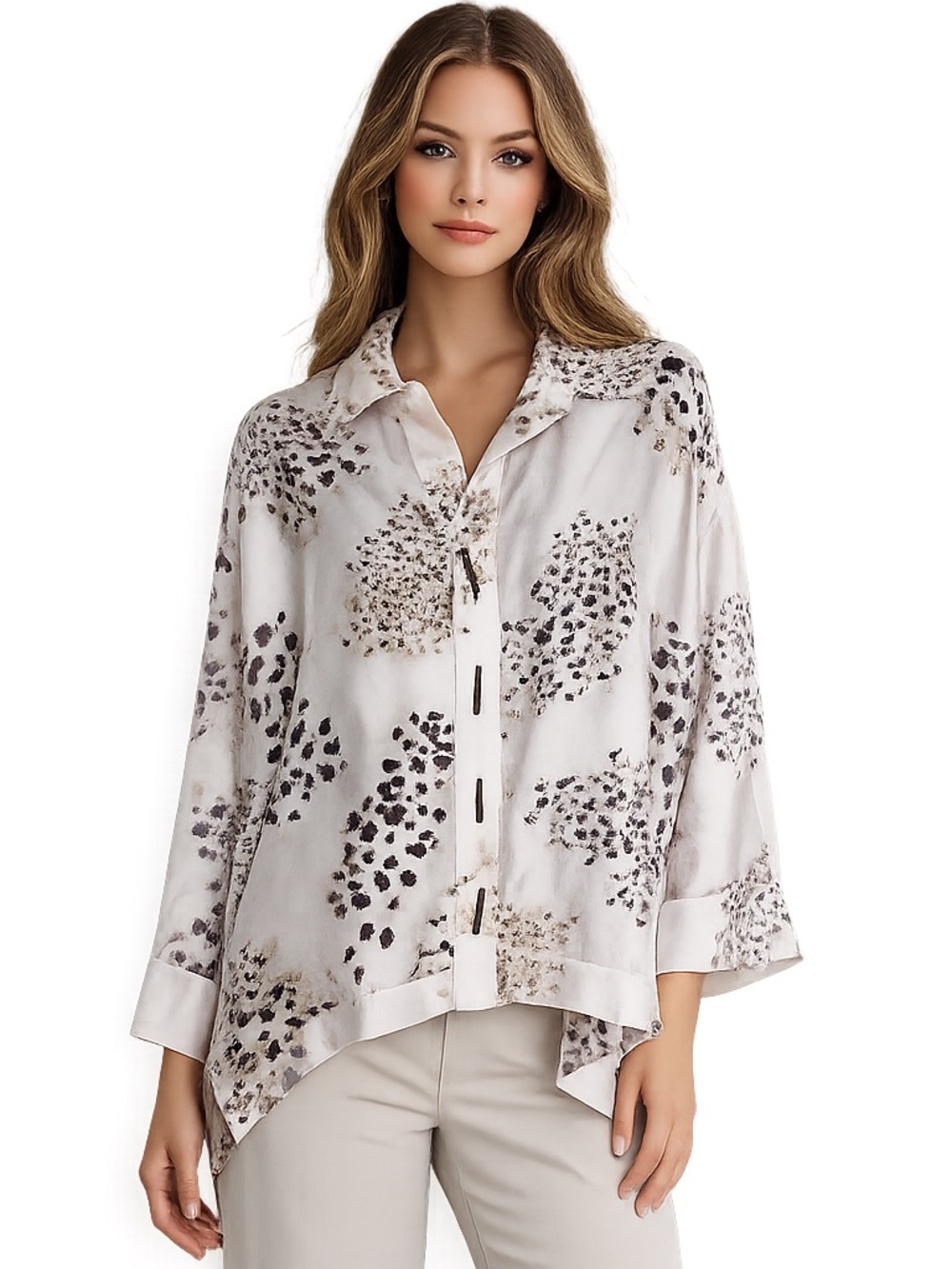 Courtney Washington Women's
Blouse Linen Blend Animal print
